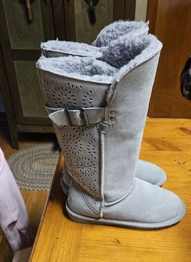 BearPaw Women's Light Gray Suede Mid-Calf Boots with Shearling Lining